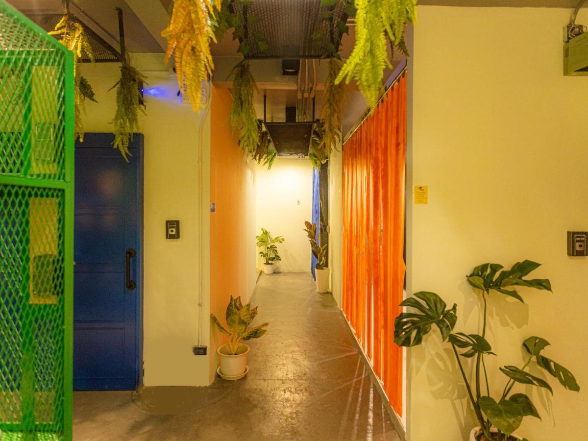 Khao San Social Capsule Hostel 방콕 외부 사진